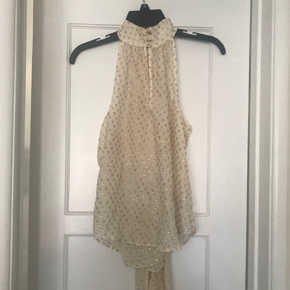 Sleeveless Blouse - Picture 1 of 4